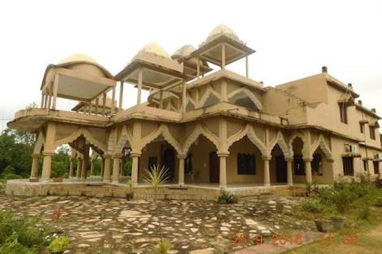 Royal Heritage Bandhavgarh Hotel Bandhavgarh National Park Exterior photo